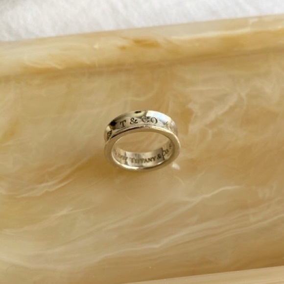 AUTHENTIC TIFFANY & CO  -  Sterling Silver Concave Band 1837 Ring - Picture 5 of 7